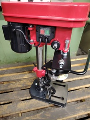 Для банки жестяной №9  закаточный станок